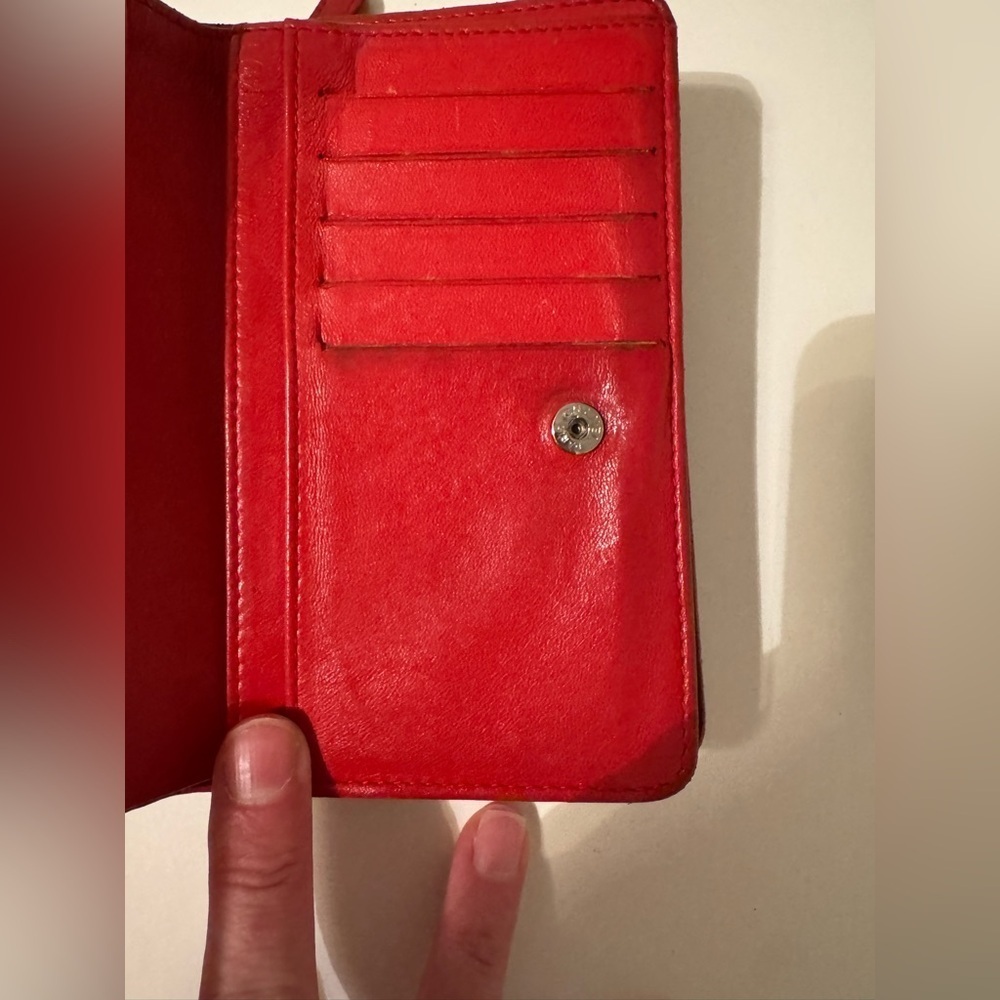 Chanel Small Classic Red Quilted Leather Wallet - Authentic - Picture 14 of 16